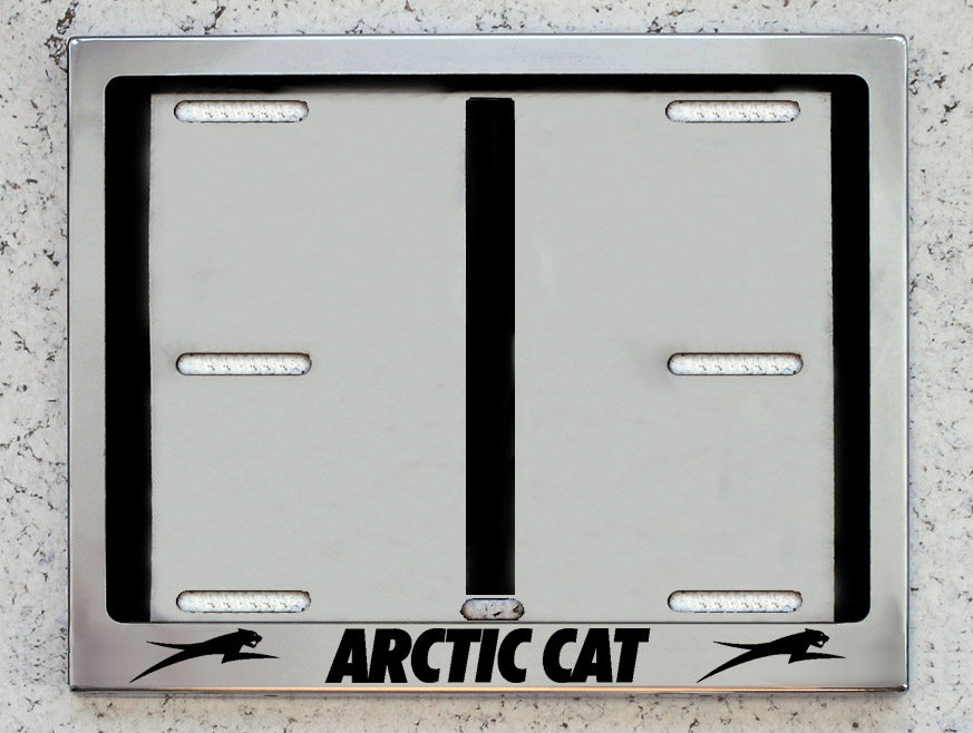 Номерная рамка снегохода Arctic Cat для номера из нержавеющей стали