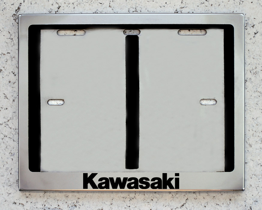 Антивандальная номерная мото рамка для номера с надписью Kawasaki Кавасаки из нержавеющей стали
