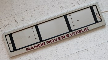 Номерная рамка Range Rover Evoque из нержавейки с подсветкой надписи