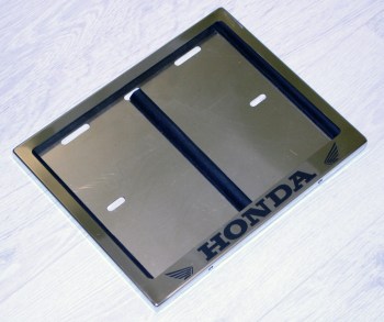 Мото рамка для номера с надписью HONDA ХОНДА из нержавеющей стали