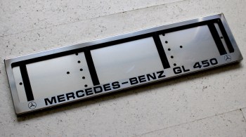 Номерная рамка Mercedes-Benz GL450 из нержавеющей стали