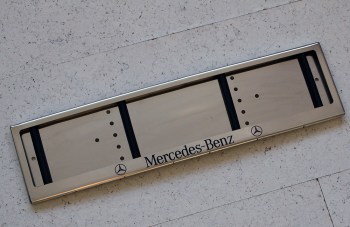 Номерная рамка Mercedes-Benz из нержавеющей стали