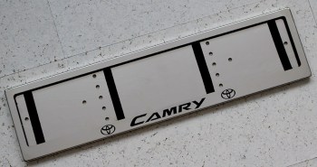Номерная рамка Toyota Camry Камри из нержавеющей стали