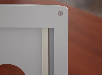 Настольная рамка для планшета IPAD защитная металлическая