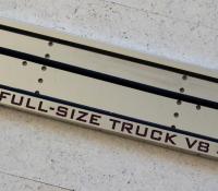 LED авторамка Full-Size Truck V8 из нержавеющей стали со светящейся надписью для Chevrolet Tahoe