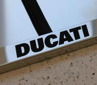 Мото рамка Ducati из нержавеющей стали с надписью