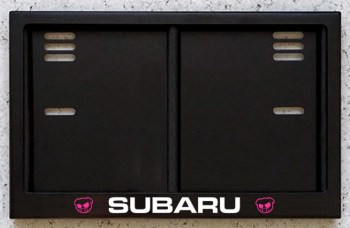 Задняя черная рамка SUBARU PIGS из стали с подсветкой надписи