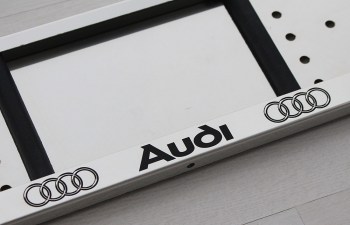 Рамка номерного знака Audi Ауди из нержавеющей стали