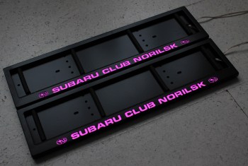 Черная рамка Субару Клуб Норильск (Subaru Club Norilsk) со светящейся надписью