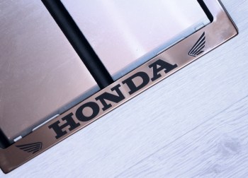 Номерная рамка для мотономера с надписью HONDA ХОНДА из нержавеющей стали