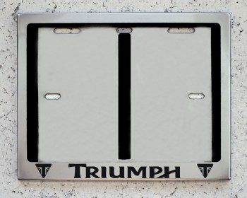 Номерная мото рамка TRIUMPH Триумф для номера из нержавеющей стали