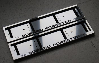 Рамка Subaru Forester для номера из нержавеющей стали