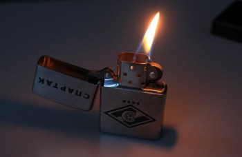 Оригинальная зажигалка Zippo Зиппо Спартак бензтновая
