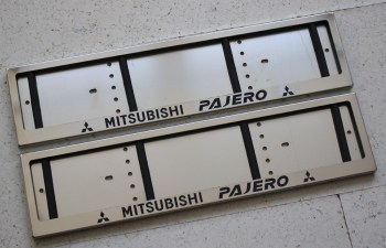 Номерная рамка Mitsubishi Padjero из нержавеющей стали