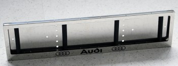 Гнущаяся номерная рамка AUDI для переднего изогнутого бампера из нержавеющей стали
