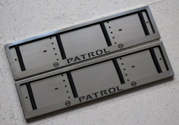 Номерная рамка  PATROL из нержавеющей стали с надписью